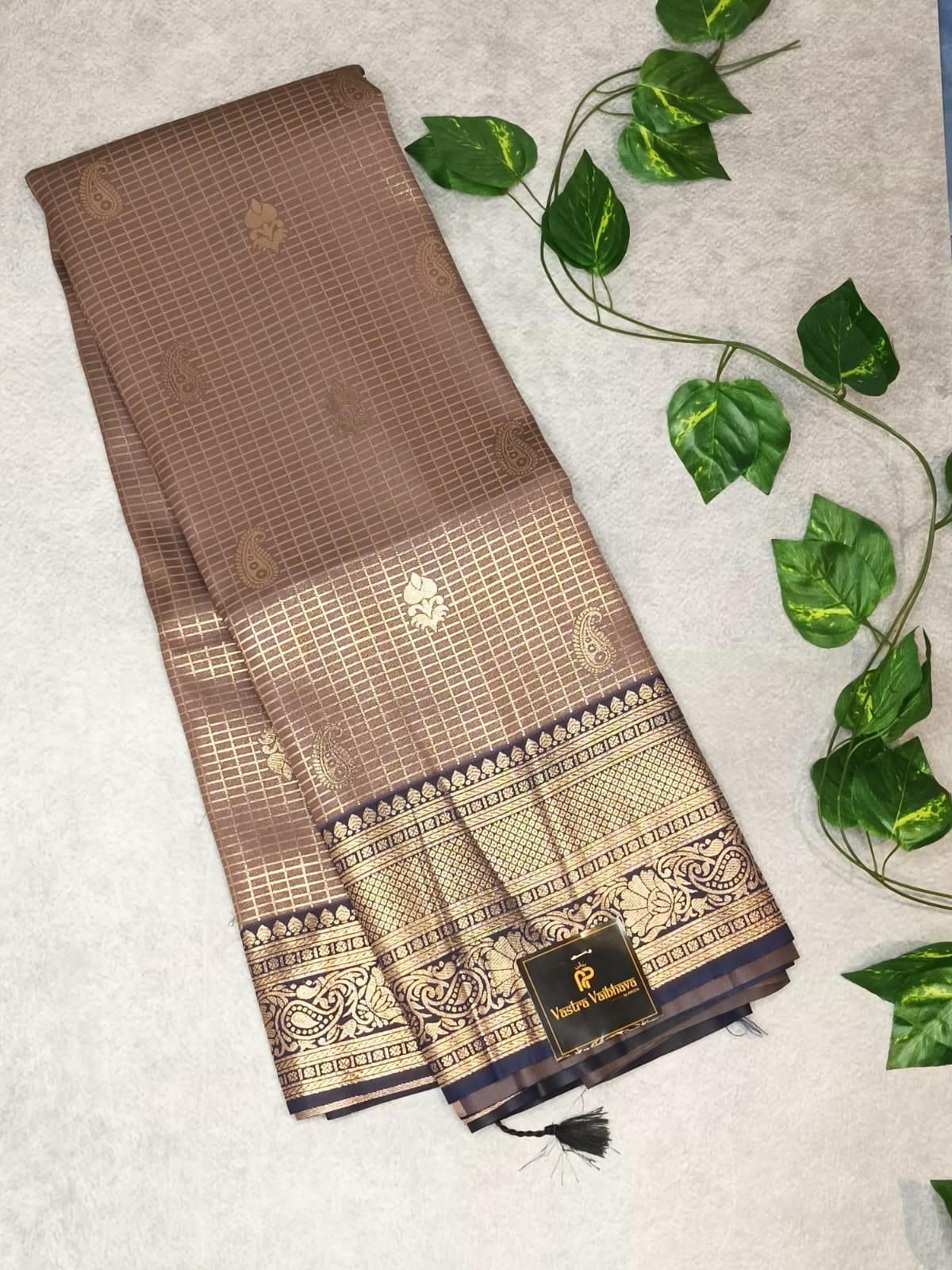 Semi Crepe Premium Quality Vintage Style Saree - BROWN