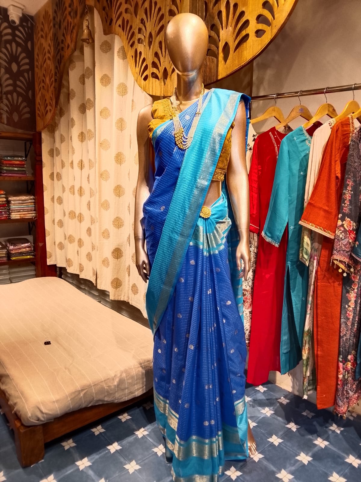 Semi Crepe Checks Silk Saree – Blue & Sky Blue