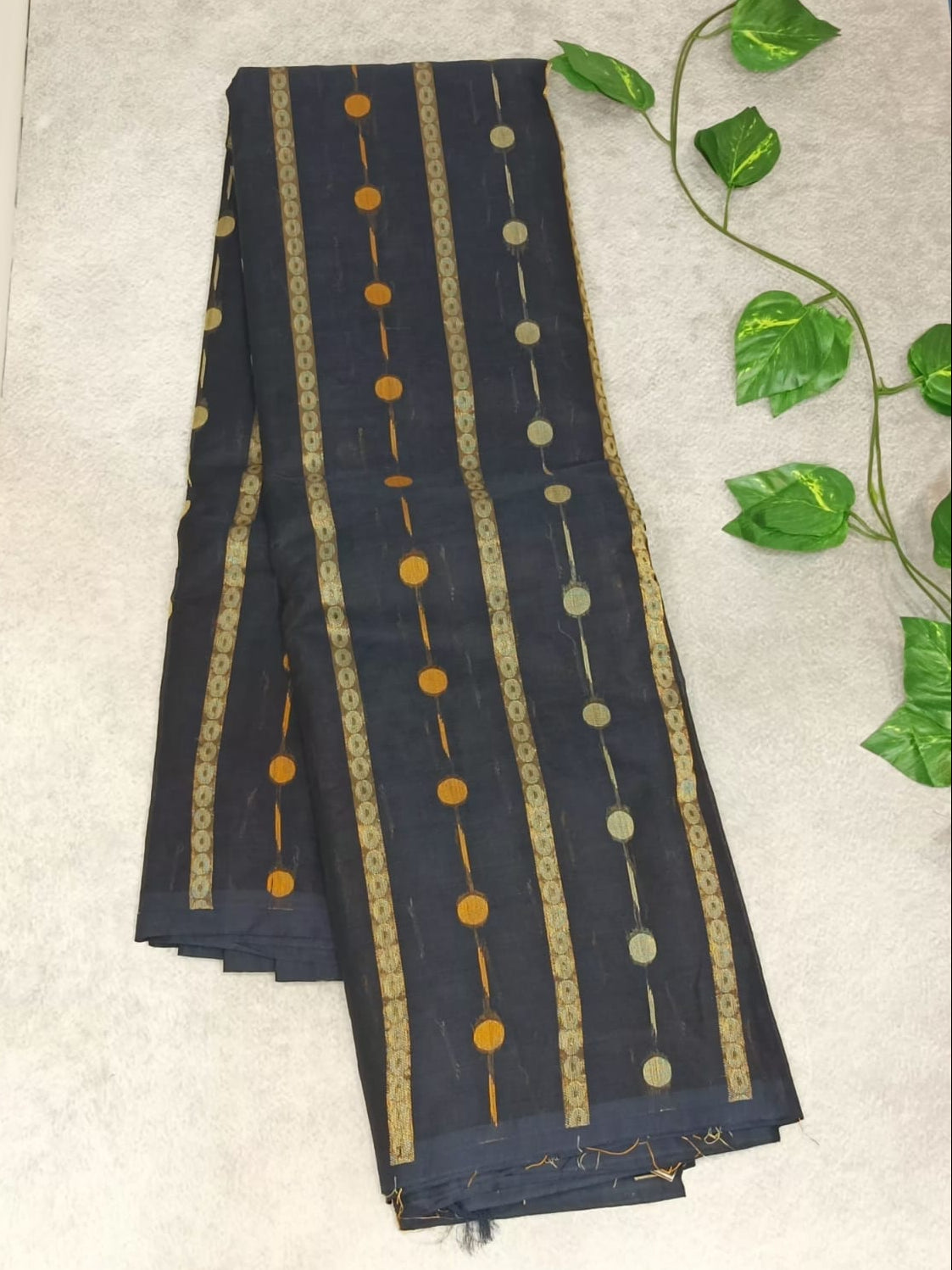 Pure Cotton 80/80 Counts Dot Pattern Saree