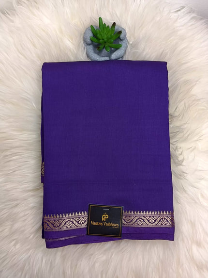 Mul Cotton Saree with Small Zari Border