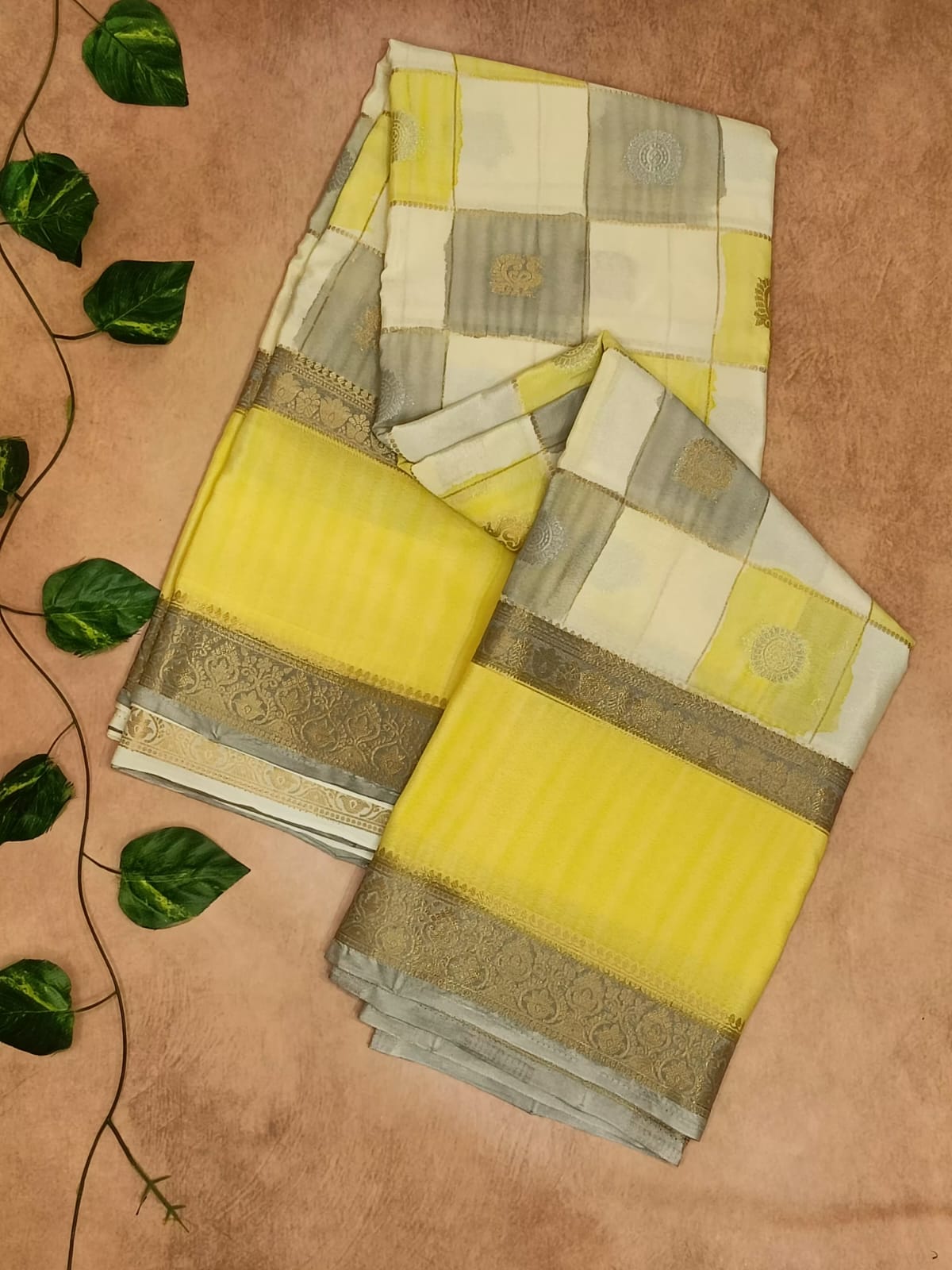 Crepe Silk Saree – Elegant Checks Weaving Collection