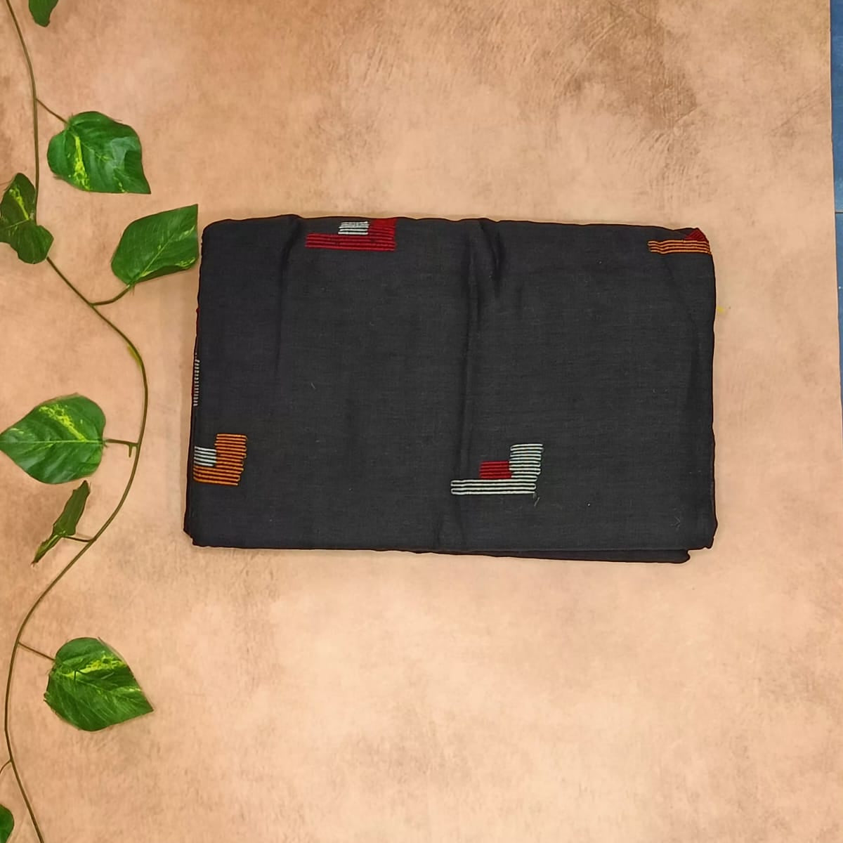 Soft Cotton Saree with Minimal Motifs & Tassels