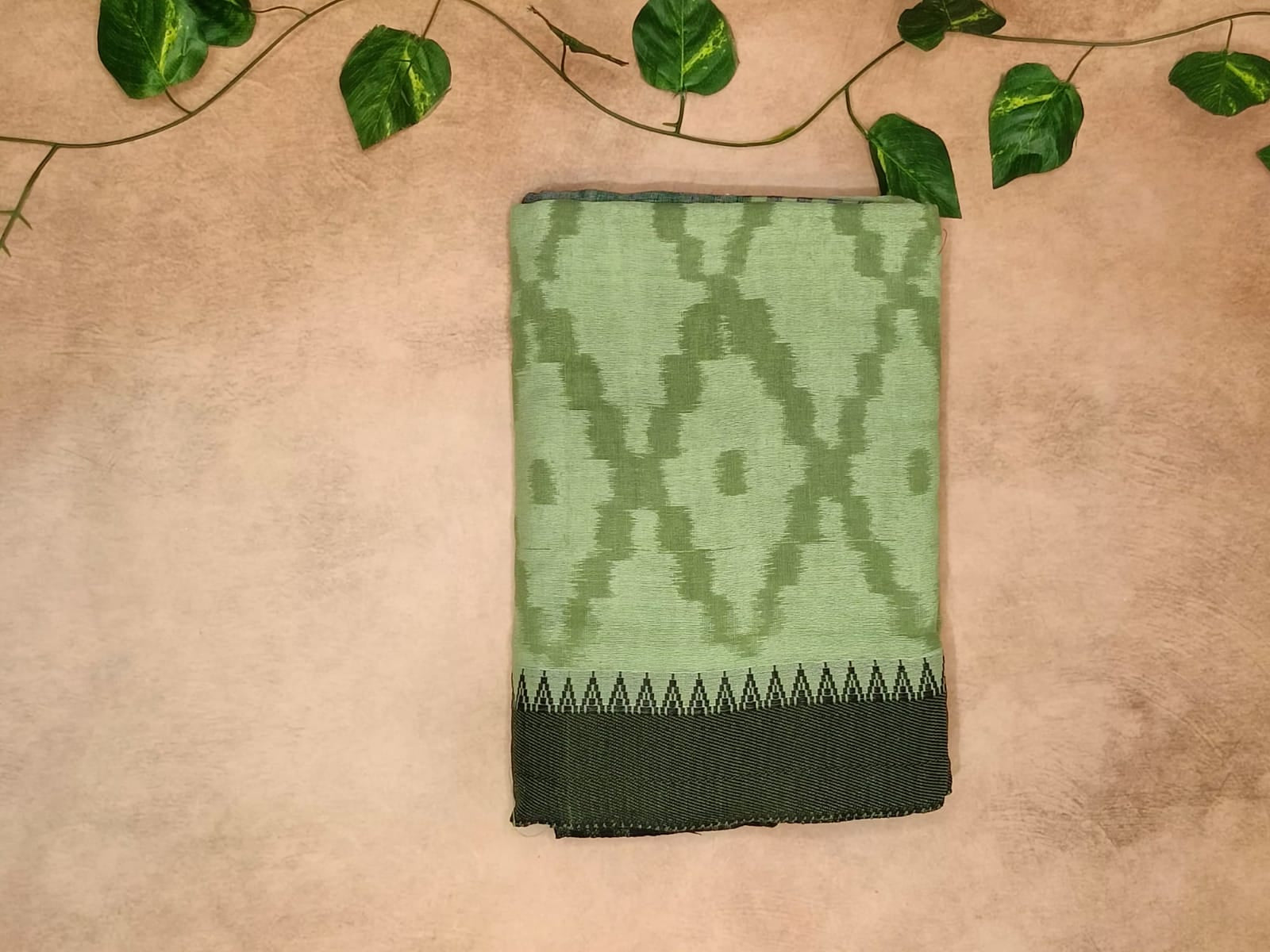 Gadwal Soft Silk Saree – Traditional Ikat Elegance