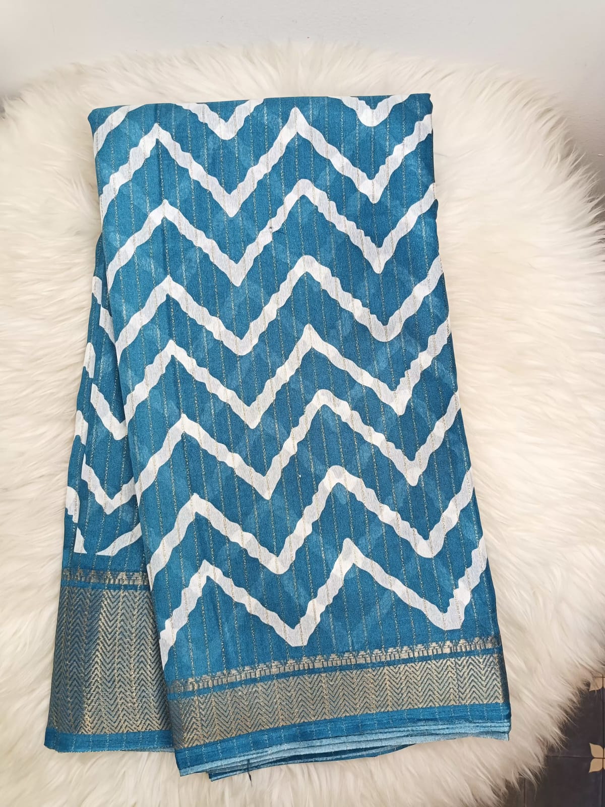 Mul Cotton Saree with Zig-Zag Print & Rich Border