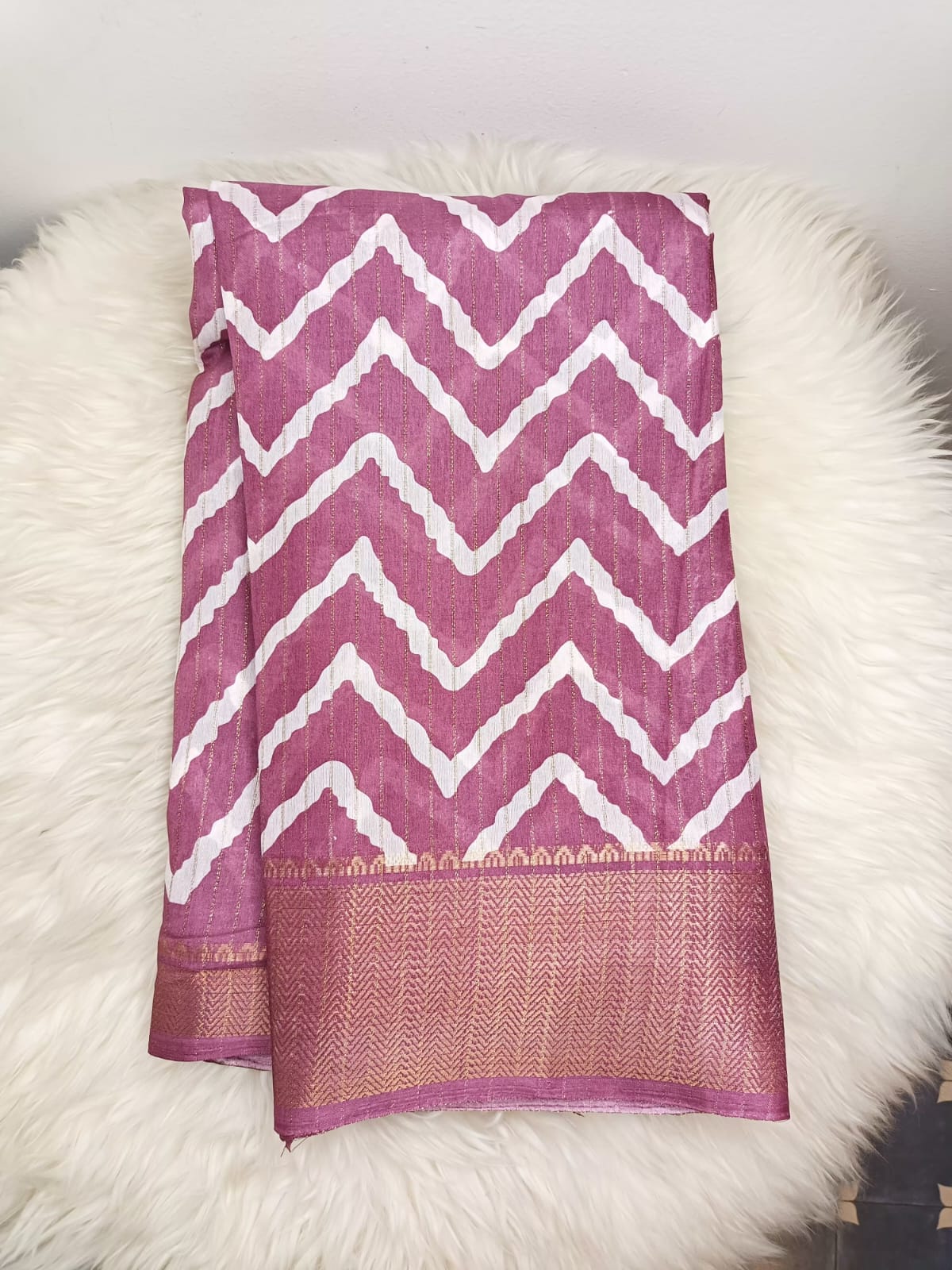 Mul Cotton Saree with Zig-Zag Print & Rich Border