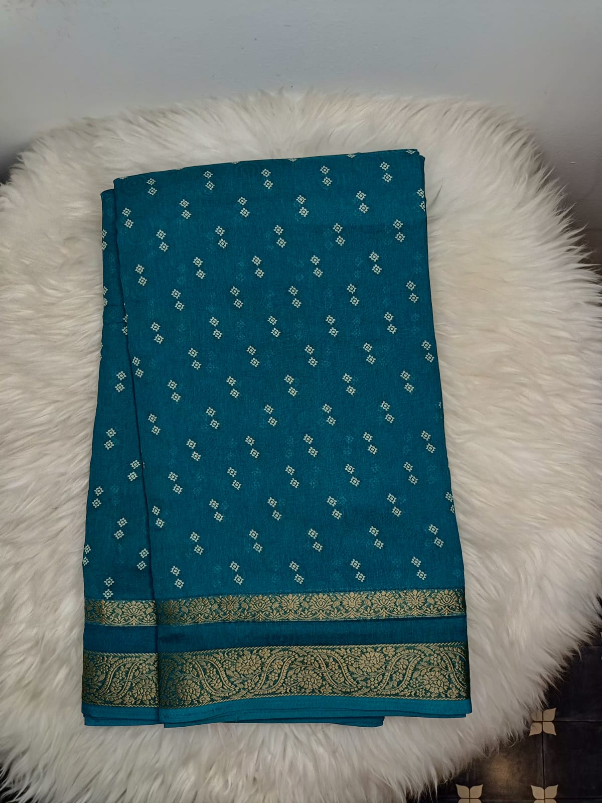 Elegant Mul Cotton Saree with Traditional Border
