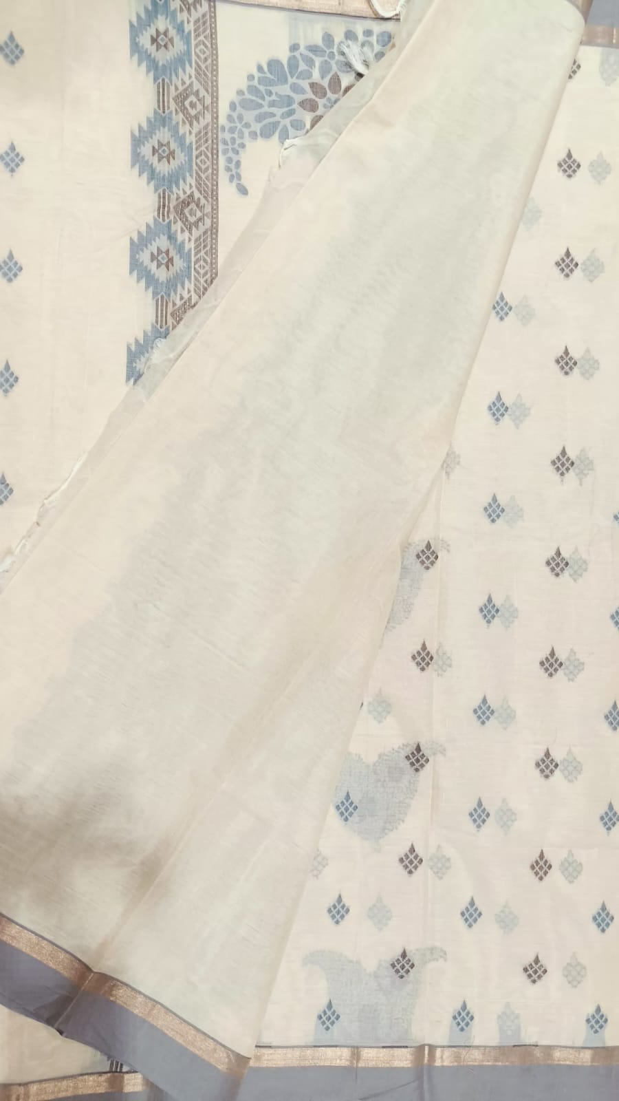 Pure Cotton 2 Leaves Pattern Saree  80/80