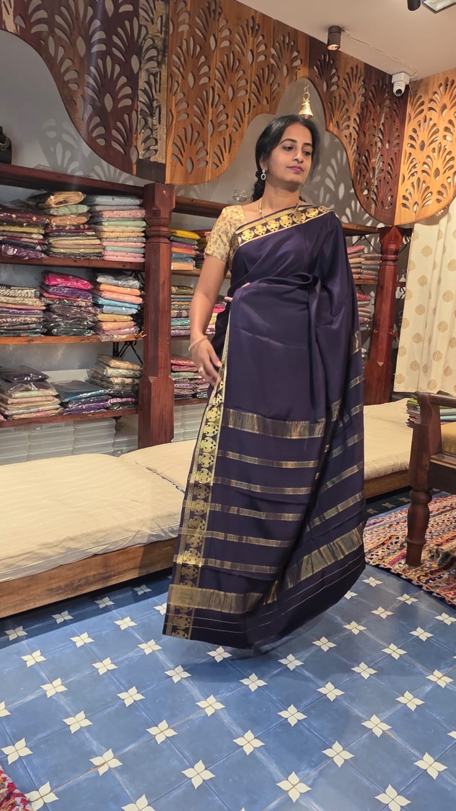 Pure Mysore Crepe Silk Gandaberunda border Saree -120Gsm